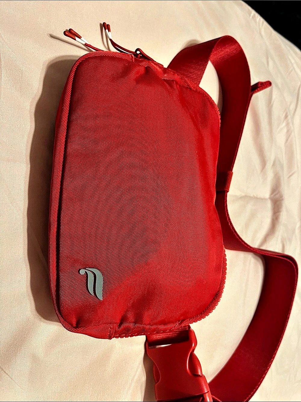 Vuori All Around Hip Pack Red Crossbody Bag